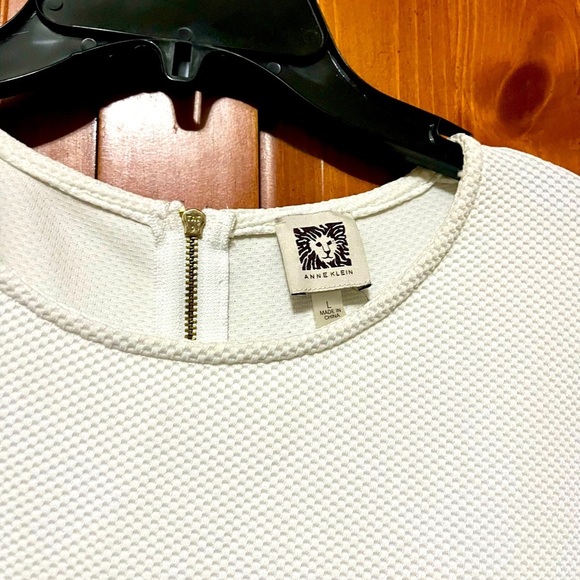 Anne Klein Elegant White Top - Large - Picture 2 of 7